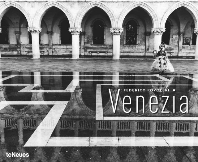 teNeues - Venezia 2025 Wandkalender, 52x42,5cm, Kalender mit einzigartigen und authentischen Momenten der berühmten Stadt, zwölf einfühlsame Fotografien, festgehalten von Federico Povoleri