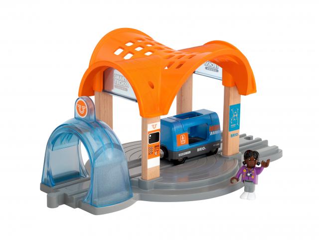 BRIO World 33973 Smart Tech Sound Bahnhof mit Action Tunnel – Zubehör für die BRIO Holzeisenbahn – Interaktives Spielzeug empfohlen ab 3 Jahren